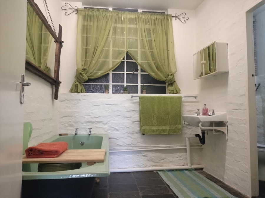 6 Bedroom Property for Sale in Ladybrand Free State